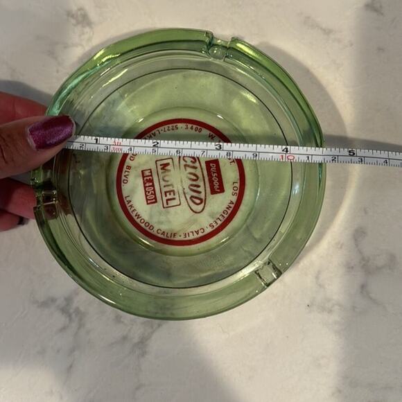 Vintage Cloud Motel California Green Glass red details signs of use mid century - Picture 5 of 6